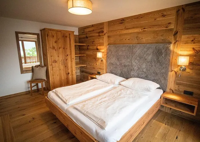 إكسكلوسيف شايخيل اونتراتش إم أترسي